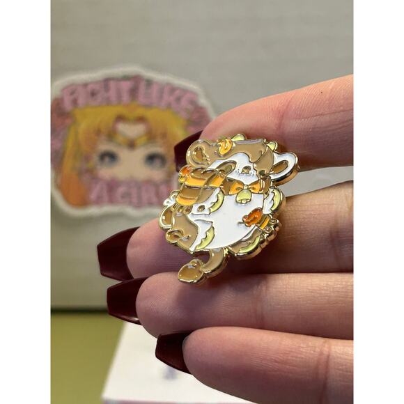 Bright Bat Enamel Pin Fall Autumn Leaves Cow - Picture 7 of 9